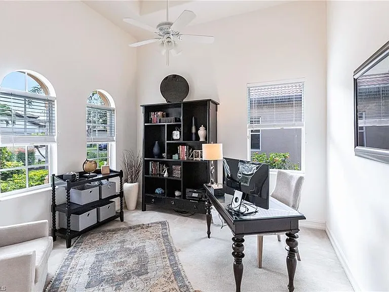 7863 Valencia Ct — Photo 6