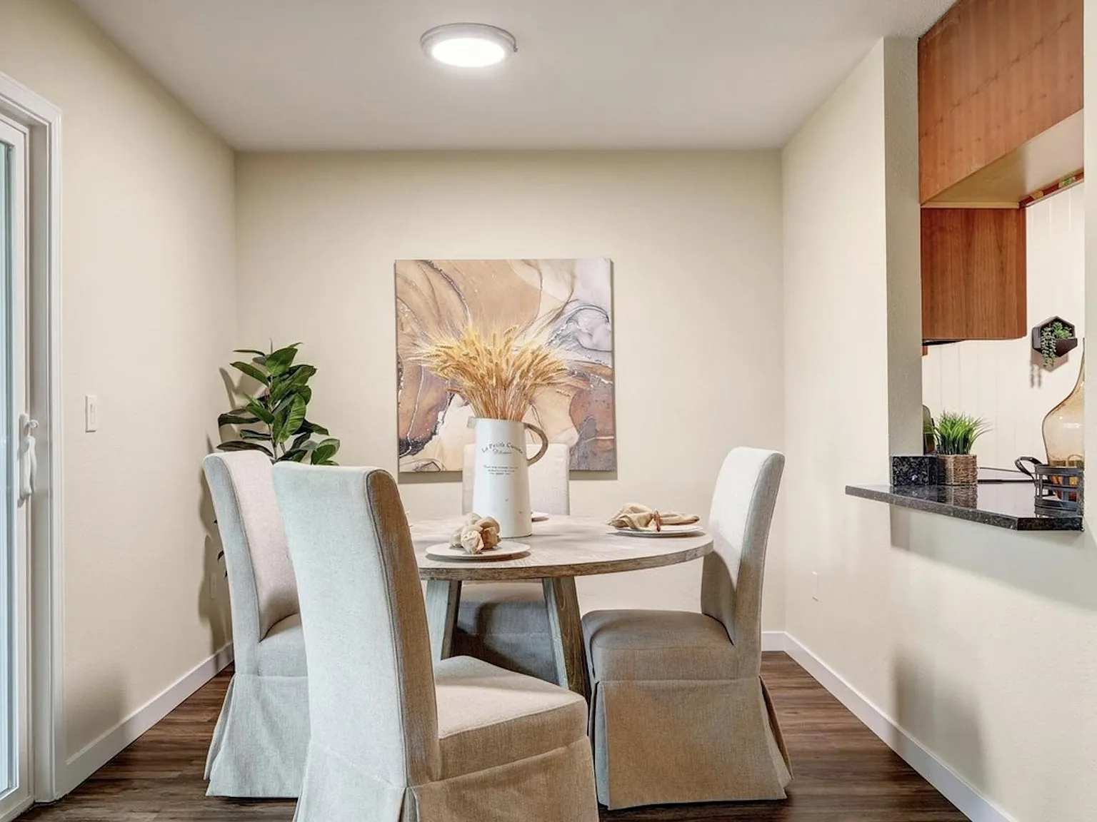 1 bed, 711 sqft, $2,000 — Photo 4