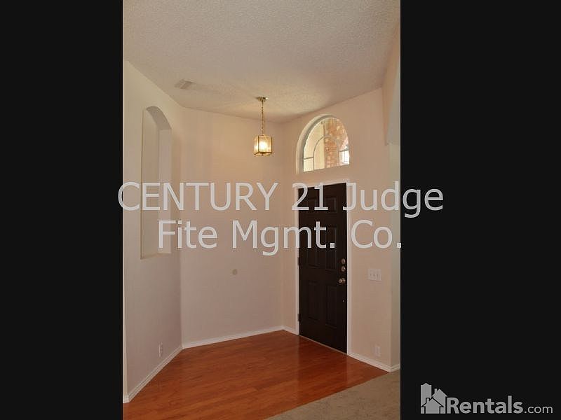 2nd image of 2415 Roundtable Ct
