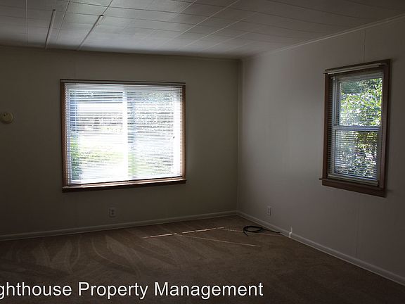 2nd image of 6731 Paris Ave SE