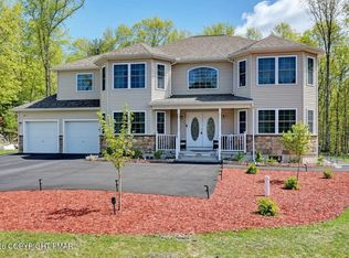 235 Jackie Ct, East Stroudsburg, PA 18302