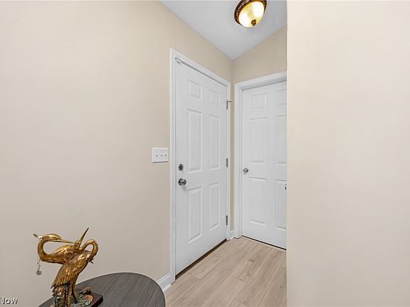 4th image of 6239 Greenview Trl