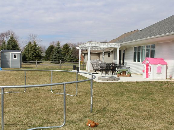 5th image of 710 Parkside Dr
