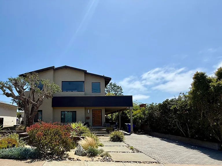 4221 Hill St — Photo 31