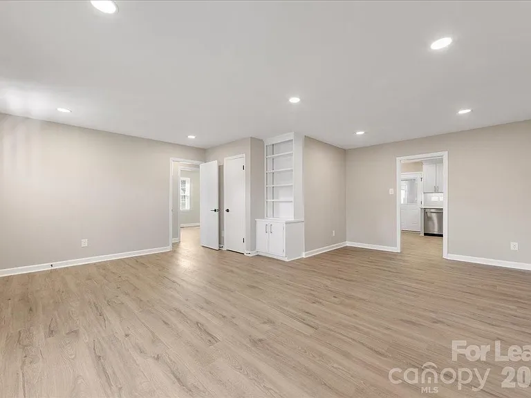 4706 Walden Ct — Photo 4