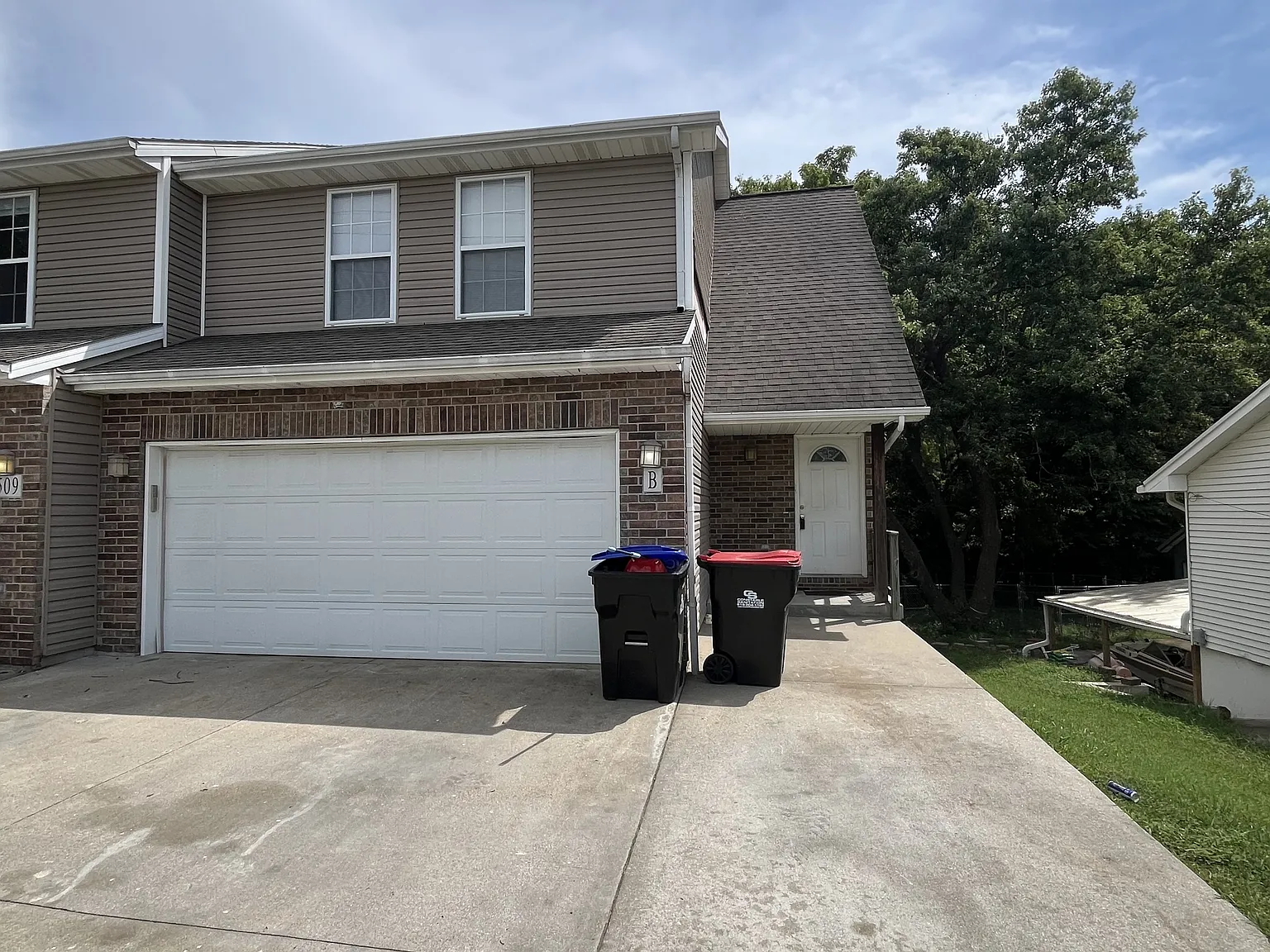 509 Zoll St - B — Photo 2