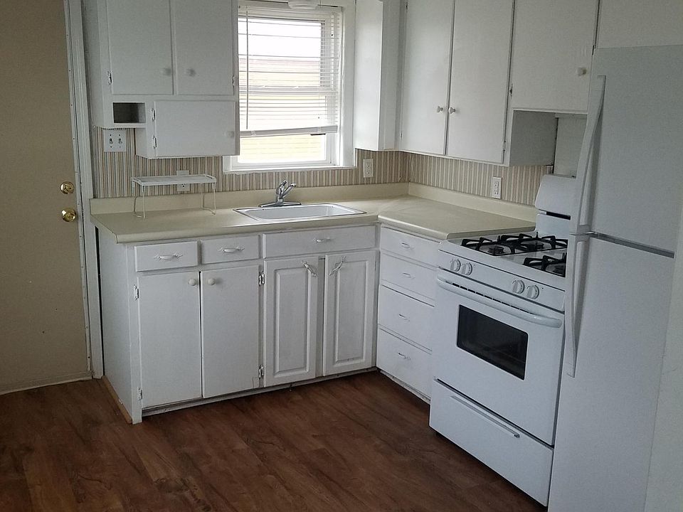 1st image of 2711 5th Ave APT A