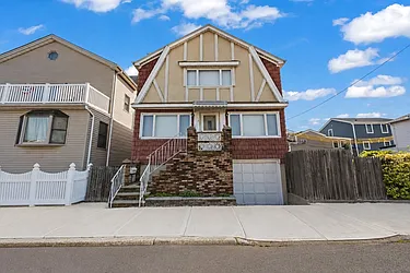 12 Noel Avenue