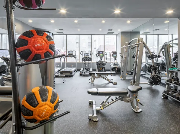 200 East 89th Street image 8 of 10