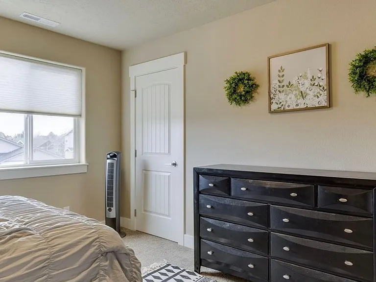 3415 NE Marys Grace Ln — Photo 11