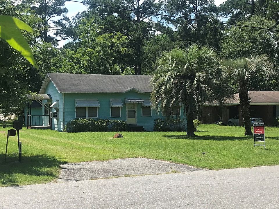 2nd image of 227 Beck St