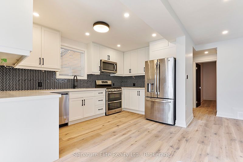 Toronto House for rent - 4 Bedrooms — photo 9