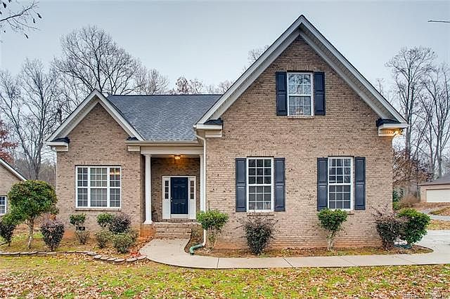 1st image of 503 Shady Oaks Dr