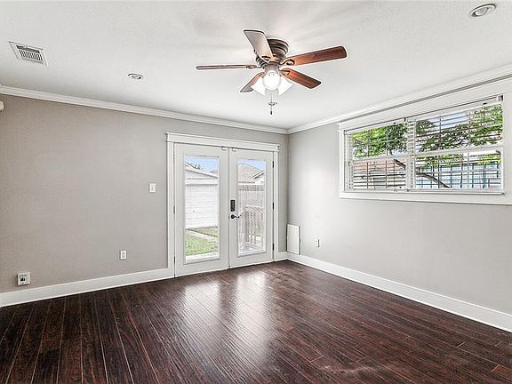 4th image of 809 Athania Pkwy