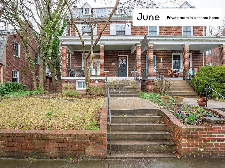 3618 Warren St NW #B — Photo 11