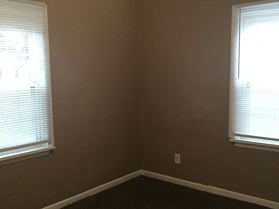 5th image of 9745 Vickie Pl