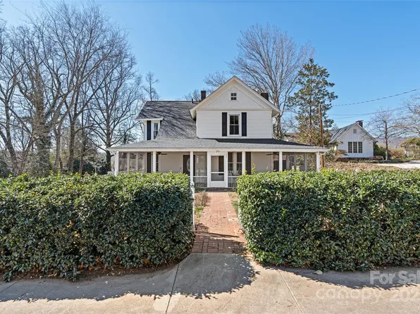 34 Broadway Ave, Tryon, NC 28782