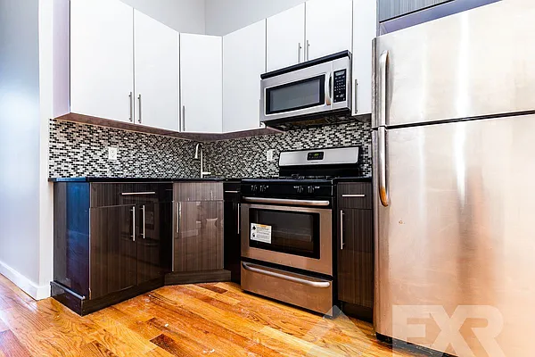 Rented by EXR | media 28