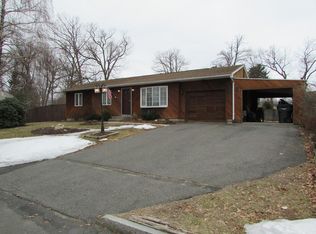 96 Saffron Cir, Springfield, MA 01129