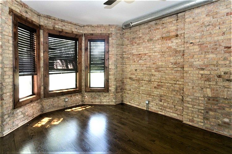 1st image of 1756-58 W Montrose Dr #17582