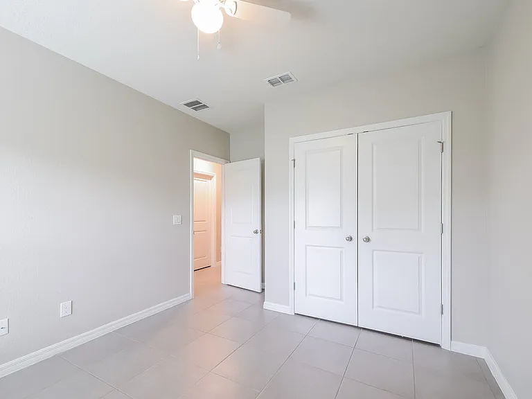 1201 Croydon Cir — Photo 11
