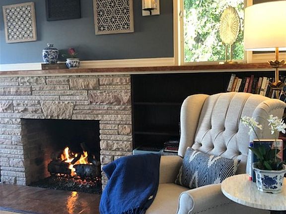 Reading nook and gas fireplace