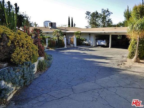 5th image of 3423 Ione Dr