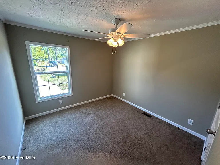 857 Nicholas Dr SW — Photo 18