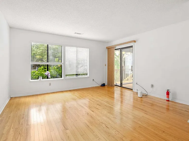 1161 Shadow Lake Cir #E — Photo 7
