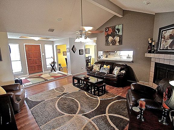 2nd image of 1028 Ledgemont Dr