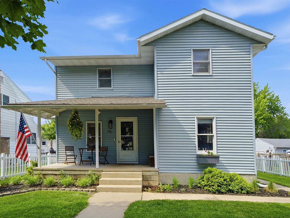 1st image of 716 Decorah Ave