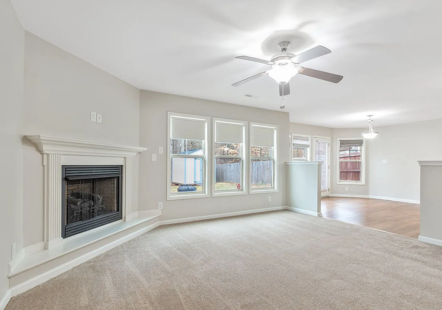 Great Home with Fenced Yard! — Photo 4