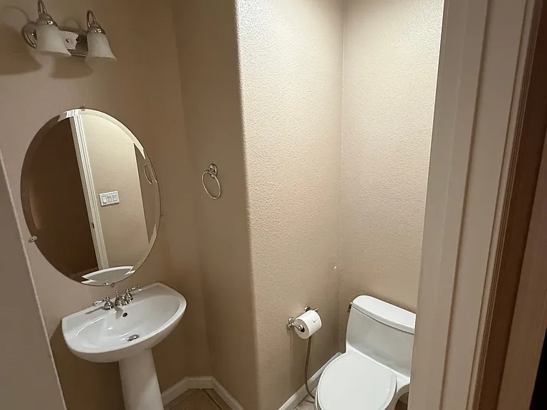 424 Crescent Dr — Photo 31