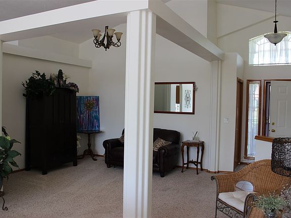4th image of 2110 E Dunbar Ln