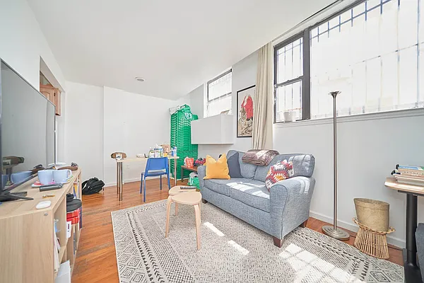 Rented by Living New York | media 6