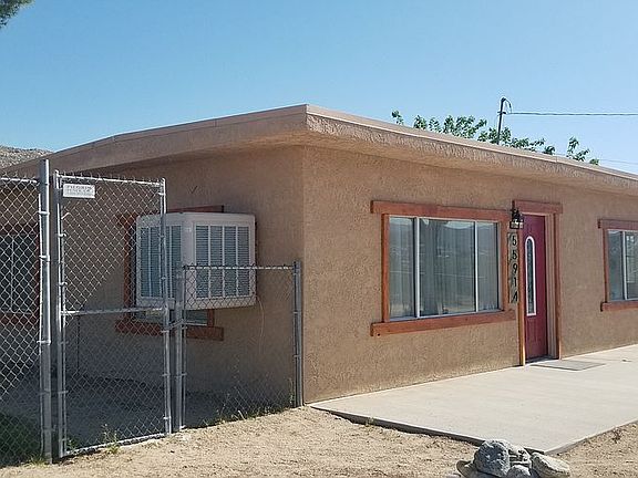 2nd image of 55914 Sunland Trl