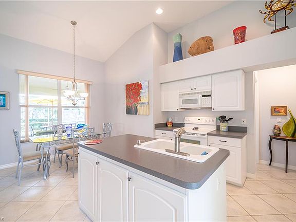 4th image of 22380 Fountain Lakes Blvd