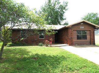 2225 E Meandering Way, Ada, OK 74820
