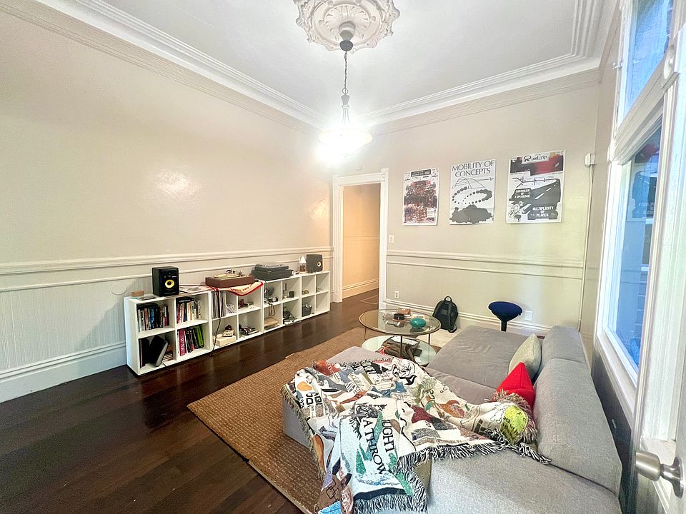 Living Room Pic 2