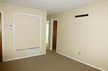 3rd image of 603 Curry Ave