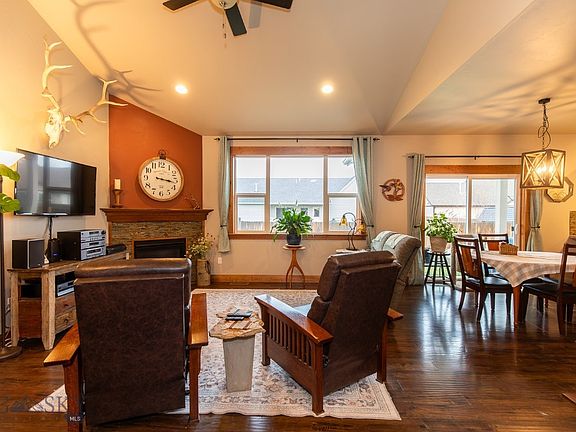 5th image of 1005 Las Campanas Dr