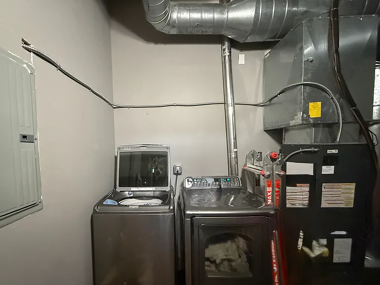 8205 Franklin Blvd #5 — Photo 13