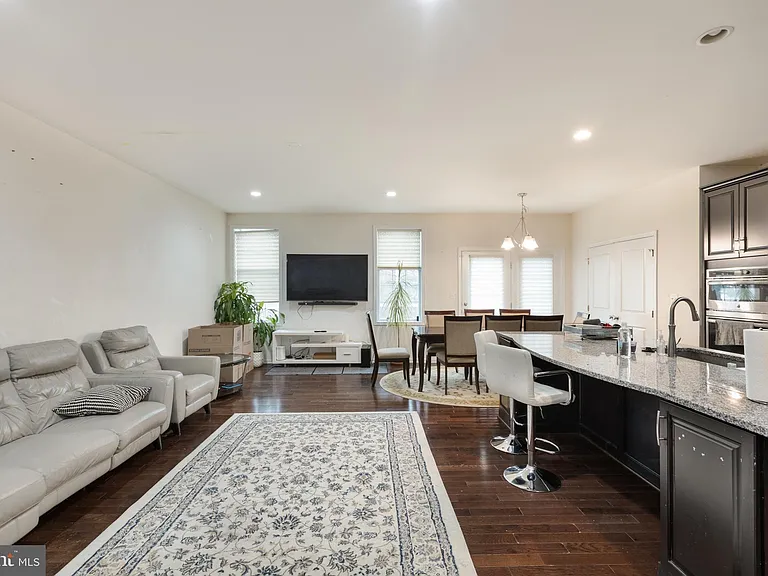 23377 Lewis Hunt Sq — Photo 12