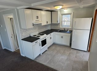 8 Albion Rd, West Yarmouth, MA 02673