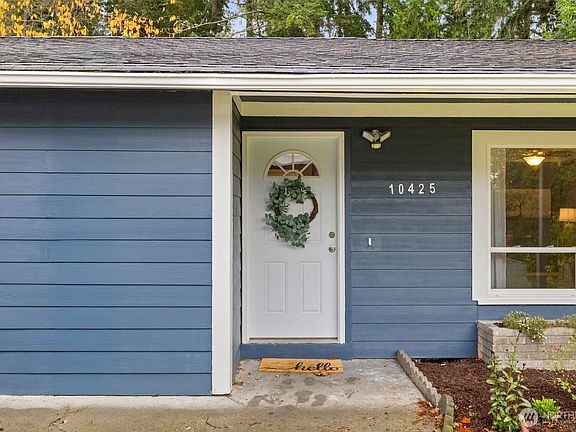 4th image of 10425 Cedrona Street SW
