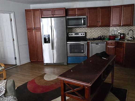 5th image of 1553 Belfield Ave Floor 2