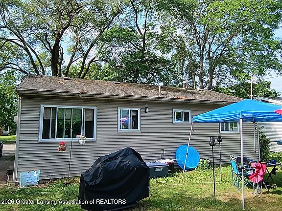 3rd image of 3422 Radford Dr