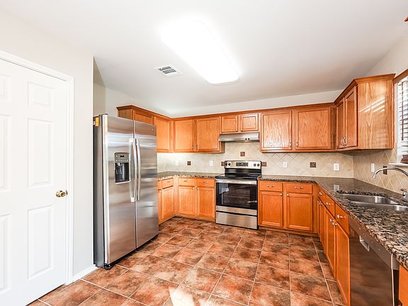 3rd image of 350 Tanager Dr
