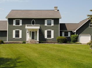 5 Butternut Hill Dr, Queensbury, NY 12804