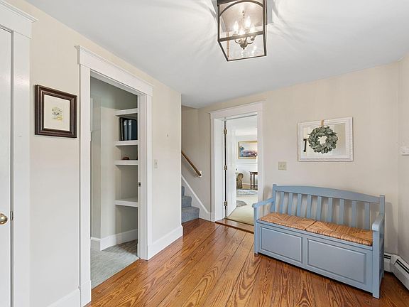 3rd image of 11 Valley View Drive
